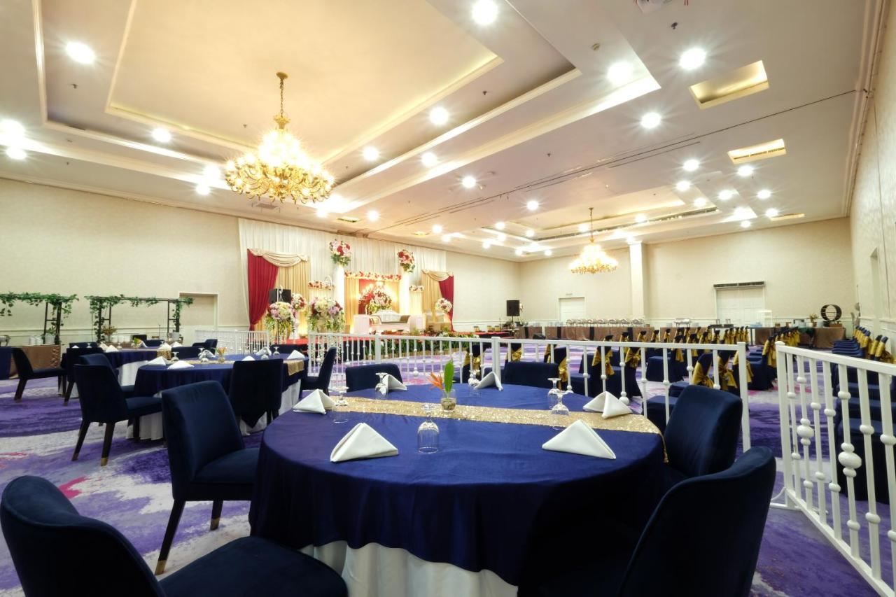 Aryaduta Makassar Exterior foto