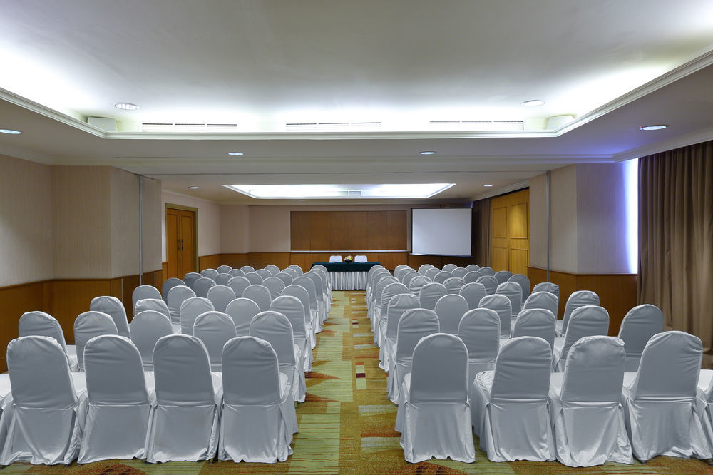 Aryaduta Makassar Exterior foto